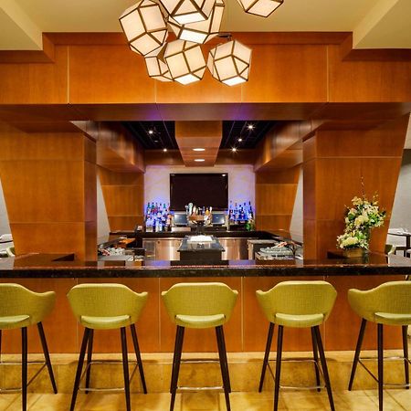 Hotel Courtyard By Marriott Boston Logan Airport Extérieur photo