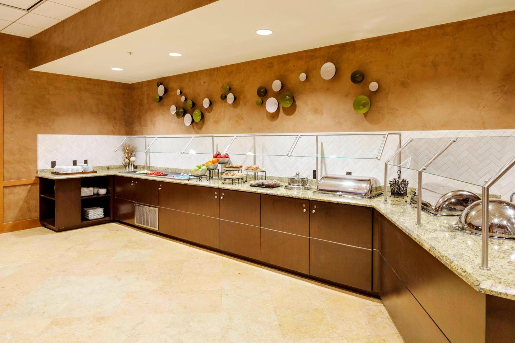 Hotel Courtyard By Marriott Boston Logan Airport Extérieur photo