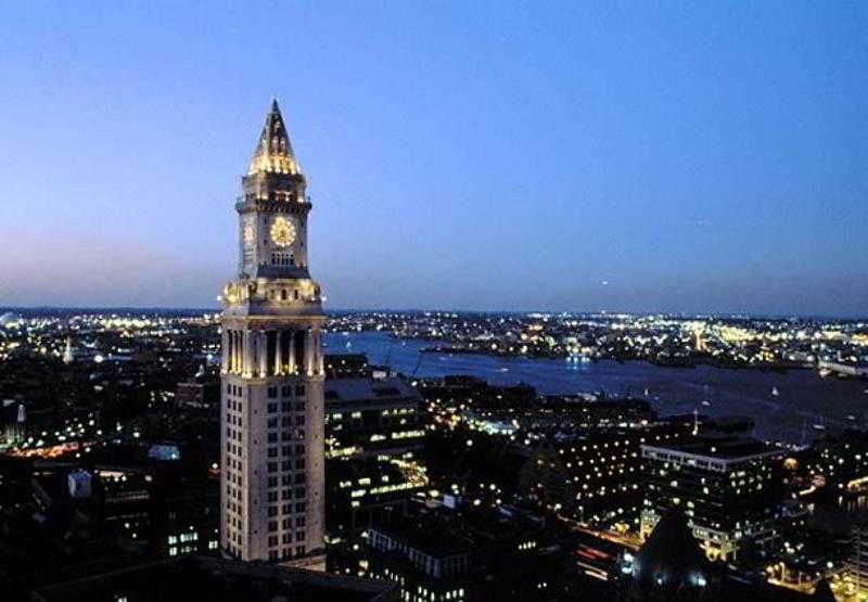 Hotel Courtyard By Marriott Boston Logan Airport Extérieur photo